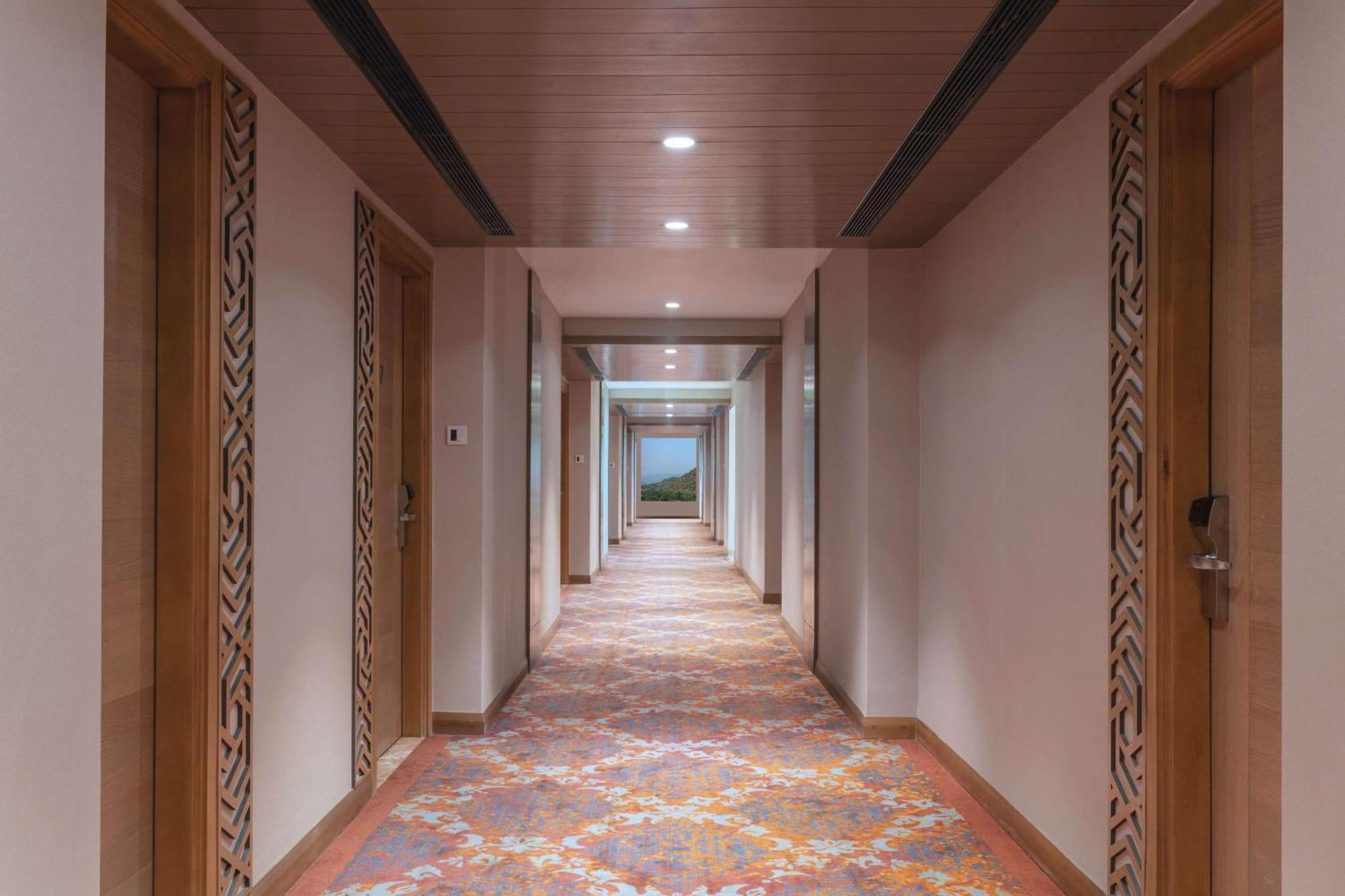 Doubletree By Hilton Jaipur Amer Экстерьер фото