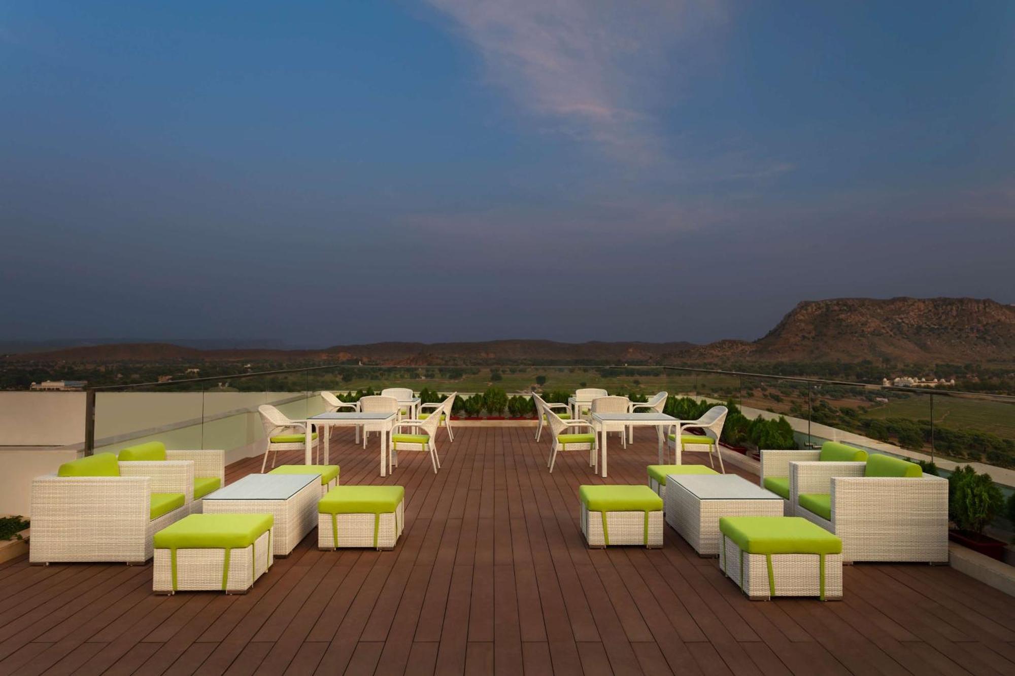 Doubletree By Hilton Jaipur Amer Экстерьер фото