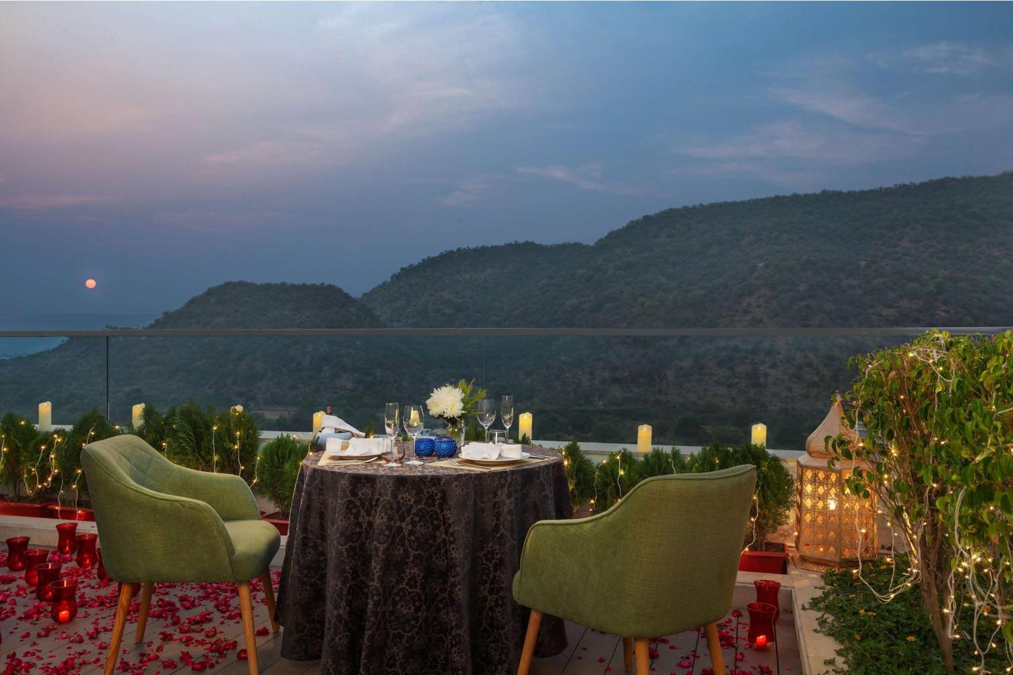Doubletree By Hilton Jaipur Amer Экстерьер фото