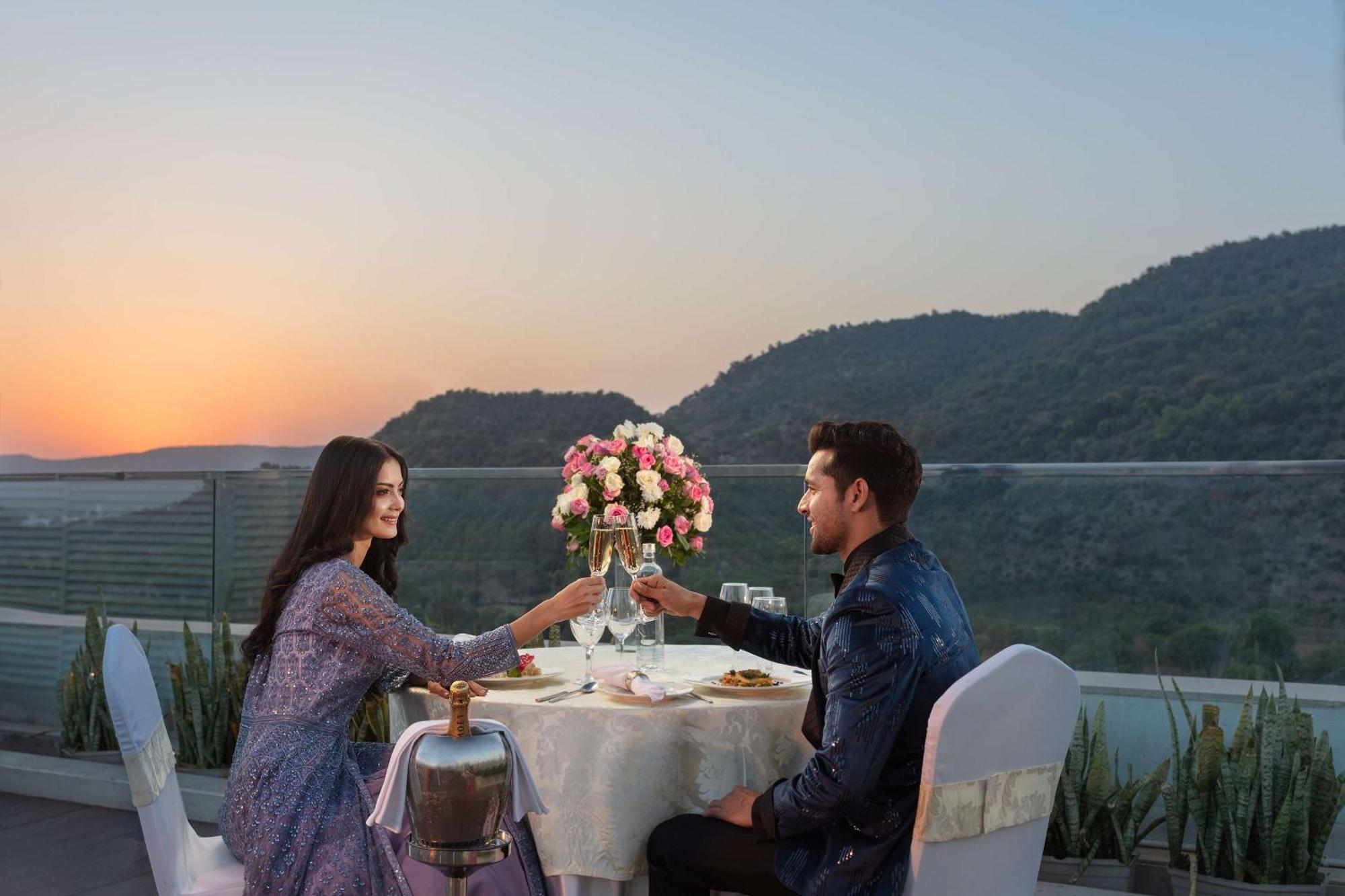 Doubletree By Hilton Jaipur Amer Экстерьер фото