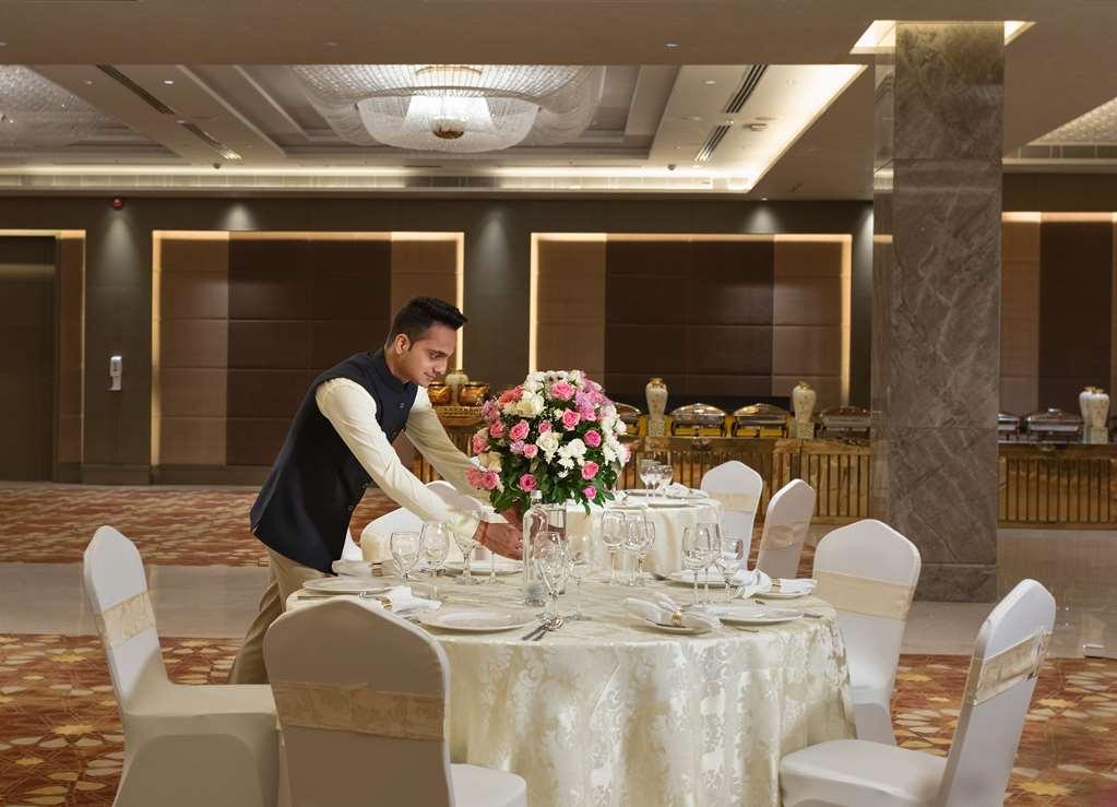 Doubletree By Hilton Jaipur Amer Удобства фото